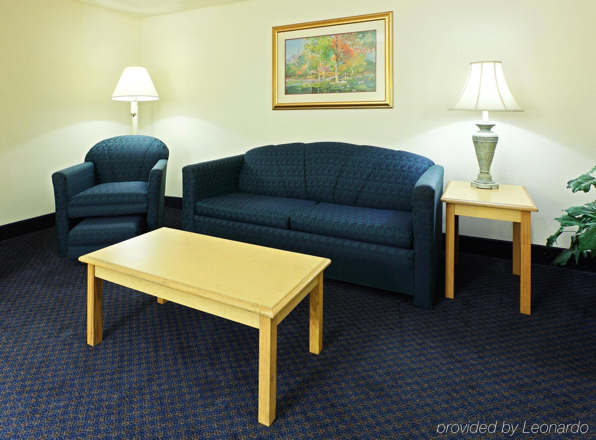 Holiday Inn Express & Suites Fayetteville University Of Arkansas Area By Ihg Szoba fotó