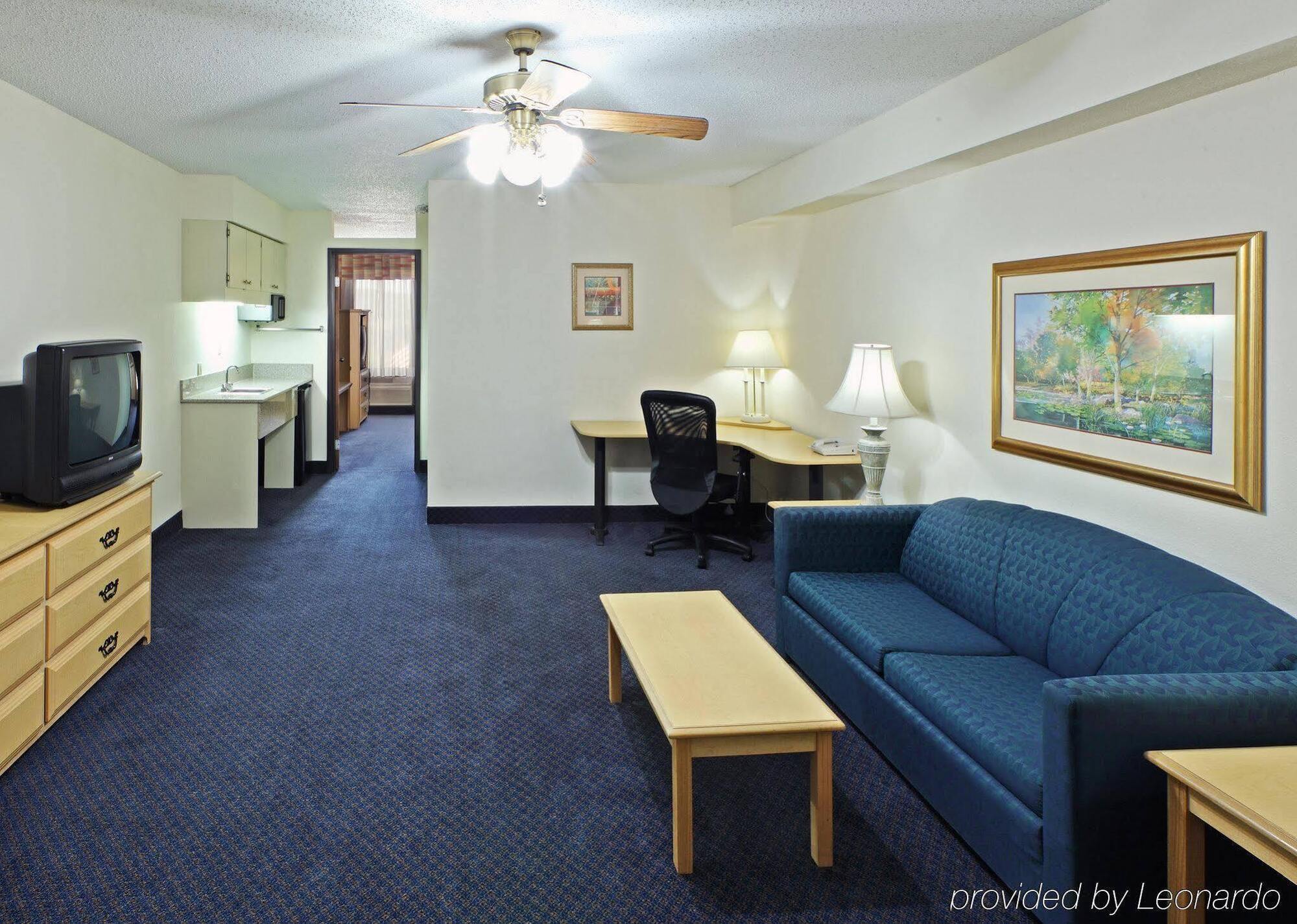 Holiday Inn Express & Suites Fayetteville University Of Arkansas Area By Ihg Kültér fotó